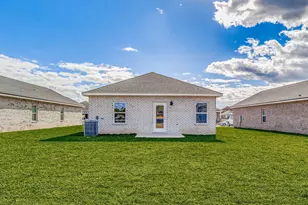 8142 Fox Hunt Dr, Milton, FL 32583 - Photo 4