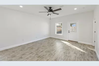 751 E Chestnut East Avenue E, Crestview, FL 32536 - Photo 14