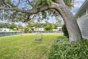 111 SW Cedars Ave SW, Fort Walton Beach, FL 32548 - Photo 8