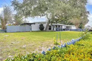 111 SW Cedars Ave SW, Fort Walton Beach, FL 32548 - Photo 1