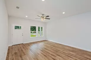 583 Brock Ave, Crestview, FL 32539 - Photo 4