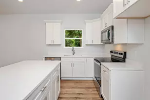 583 Brock Ave, Crestview, FL 32539 - Photo 8