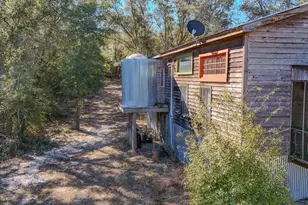 932 Hammond Lake Dr, Fountain, FL 32438 - Photo 16