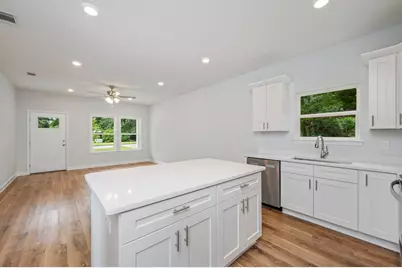 858 Rayburn Street, Crestview, FL 32539 - Photo 8