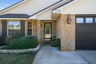 570 Rough Leaf Ln, Mary Esther, FL 32569 - Photo 2