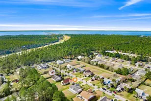 88 Tropical Way, Freeport, FL 32439 - Photo 2