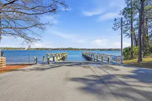 395 Jasmine Ave, Valparaiso, FL 32580 - Photo 68