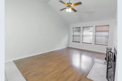 206 Parkwood Circle, Niceville, FL 32578 - Photo 4