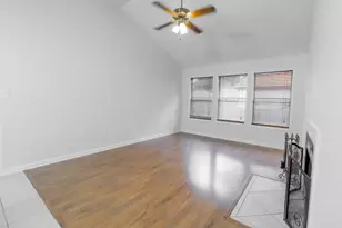 206 Parkwood Cir, Niceville, FL 32578 - Photo 4