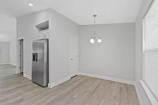 571 Riverwalk Cir, Freeport, FL 32439 - Photo 10