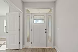 571 Riverwalk Cir, Freeport, FL 32439 - Photo 4