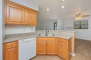 83 Edgewood Dr, Freeport, FL 32439 - Photo 16