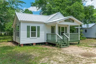 76 Clay St, Defuniak Springs, FL 32435 - Photo 2