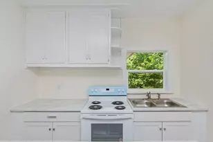 76 Clay St, Defuniak Springs, FL 32435 - Photo 10