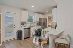 691 S 11th Street S, Defuniak Springs, FL 32435 - Photo 10