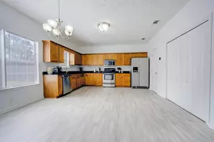 2488 S Lakeview Dr S, Crestview, FL 32536 - Photo 16