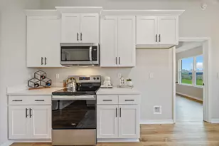 6208 Redeemer Wy, Crestview, FL 32539 - Photo 16