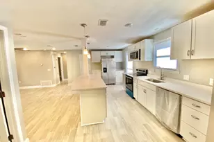 795 Bay St, Crestview, FL 32536 - Photo 8