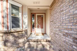 125 E Bermuda Circle E, Niceville, FL 32578 - Photo 8