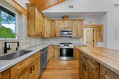 8536 Kingsley Place, Navarre, FL 32566 - Photo 18