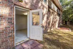 421 Marquette St, Valparaiso, FL 32580 - Photo 18