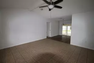110 Oakmont Dr, Crestview, FL 32539 - Photo 2