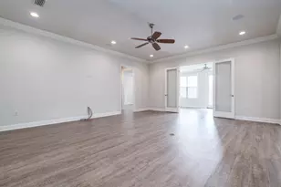 718 Woods Dr, Niceville, FL 32578 - Photo 8