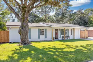 230 SW Santa Rosa Street SW, Fort Walton Beach, FL 32548 - Photo 2