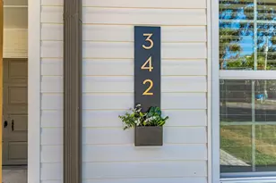 342 SE Hollywood Blvd SE, Fort Walton Beach, FL 32548 - Photo 2