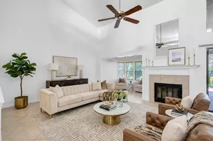 131 Gleneagles Dr, Niceville, FL 32578 - Photo 2