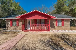 205 Florence Dr, Defuniak Springs, FL 32433 - Photo 1