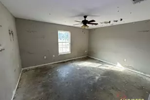 9030 Deer Ln, Navarre, FL 32566 - Photo 10