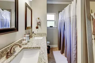 2387 Belmont Dr, Navarre, FL 32566 - Photo 18