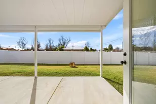 1301 E 8th Street E, Lynn Haven, FL 32444 - Photo 24