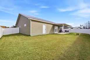 1301 E 8th Street E, Lynn Haven, FL 32444 - Photo 28