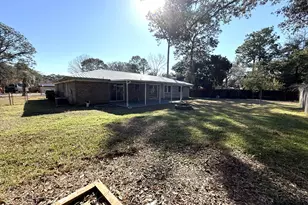 35 James Dr, Shalimar, FL 32579 - Photo 16