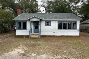 186 Chicago Ave, Valparaiso, FL 32580 - Photo 1