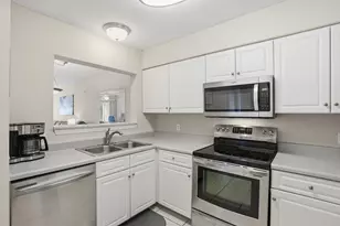 4270 Calinda Ln, Niceville, FL 32578 - Photo 6