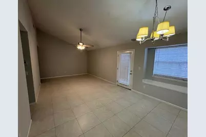 193 Wright Circle, Niceville, FL 32578 - Photo 4