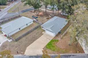 749 Amos St, Crestview, FL 32539 - Photo 20