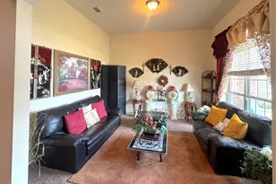 223 Paradise Palm Cir, Crestview, FL 32536 - Photo 4