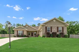 6437 Amanda Ct, Crestview, FL 32536 - Photo 1