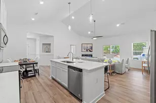 423 Arrowwood Blvd, Freeport, FL 32439 - Photo 8