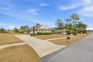 334 Tournament Ln, Freeport, FL 32439 - Photo 2