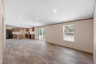 265 E Michaelangelo Road E, Defuniak Springs, FL 32433 - Photo 12