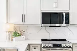 5004 Thomas Dr, Panama City Beach, FL 32408 - Photo 8