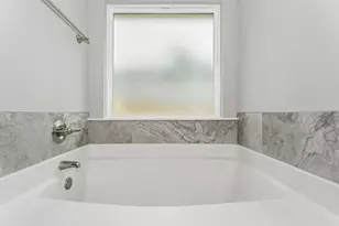 7560 Hatteras Dr, Navarre, FL 32566 - Photo 20