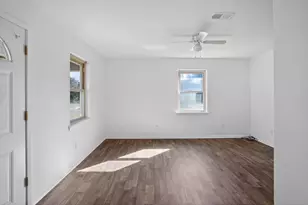 1101 W Jordan Street W, Pensacola, FL 32501 - Photo 10