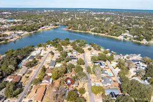 268 NW Briarwood Circle NW, Fort Walton Beach, FL 32548 - Photo 30