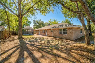 268 NW Briarwood Circle NW, Fort Walton Beach, FL 32548 - Photo 16